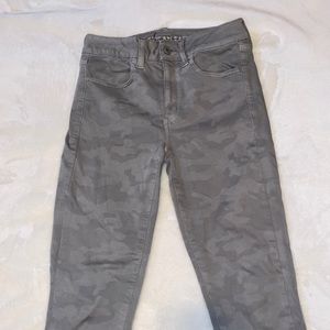 American eagle grey camo skinny jeans